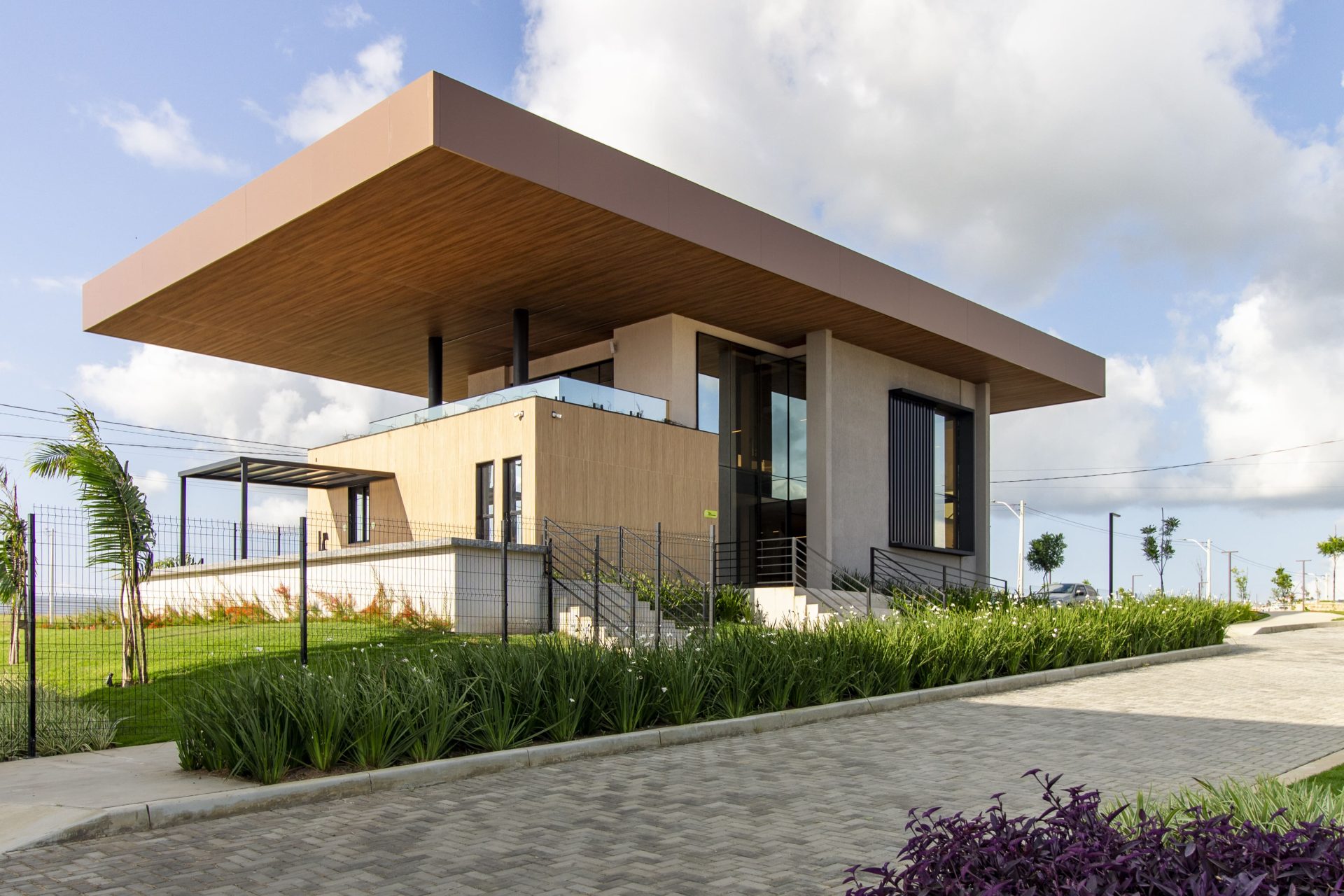 Prédio administrativo do Condomínio Oásis Home Park